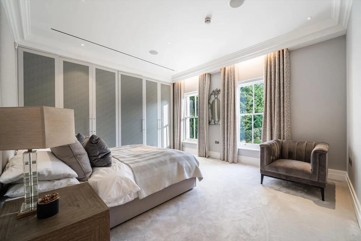 East Drive, Wentworth, GU25, photo 20