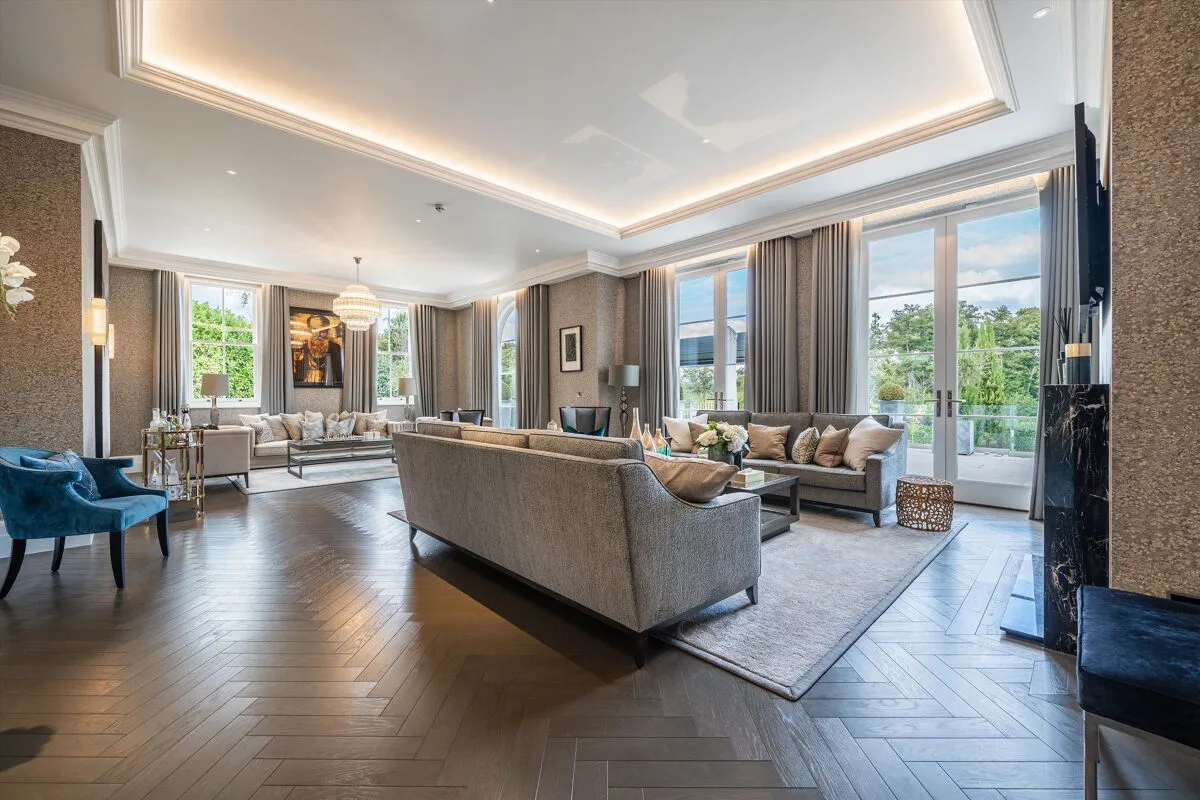 East Drive, Wentworth, GU25, photo 9