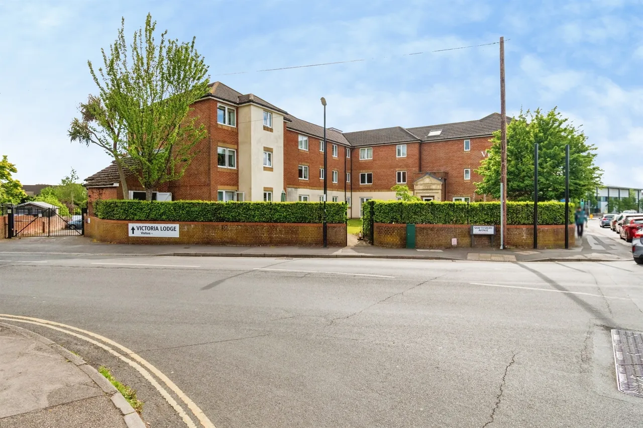 2 bed flat for sale, Highfield Lane, Southampton, SO17