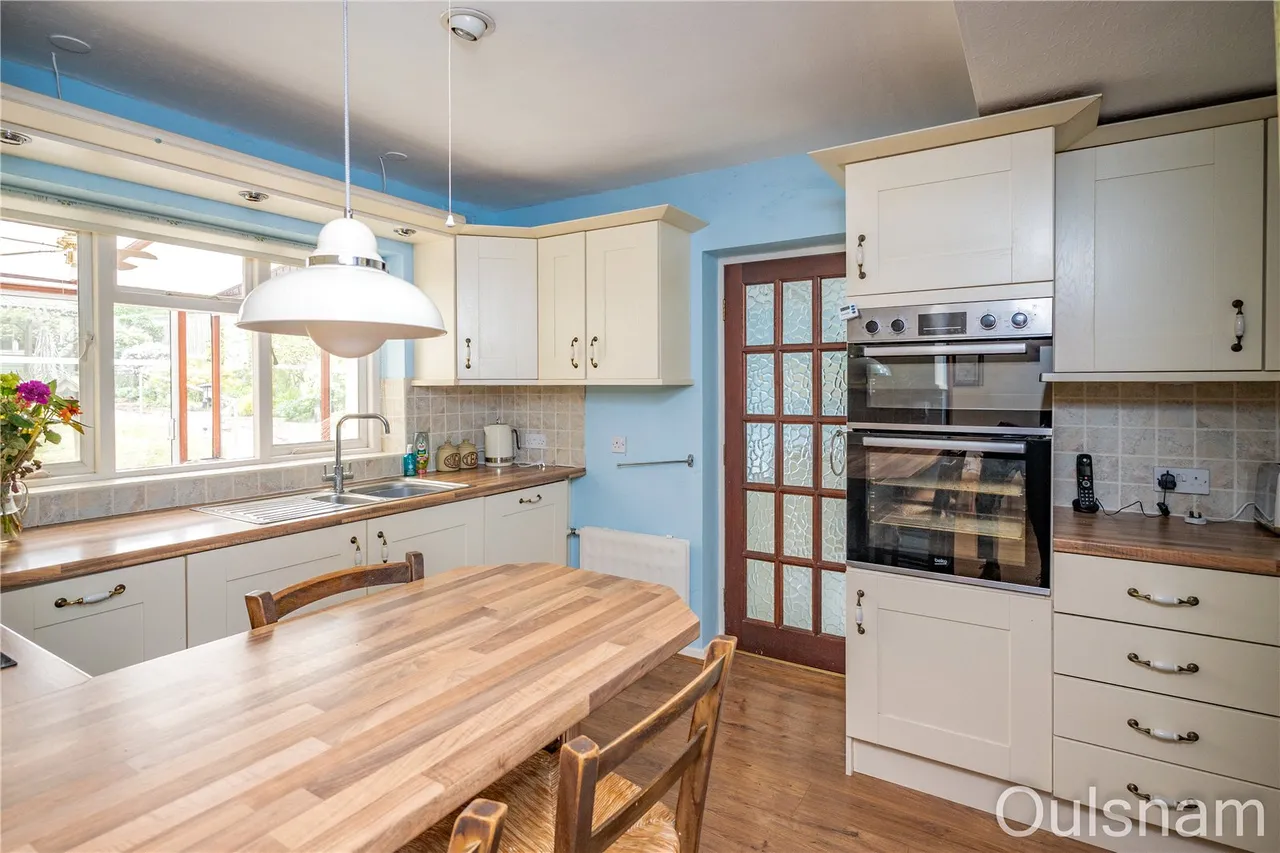 Dodford Road, Bournheath, Bromsgrove, Worcestershire, B61 9JP, photo 6