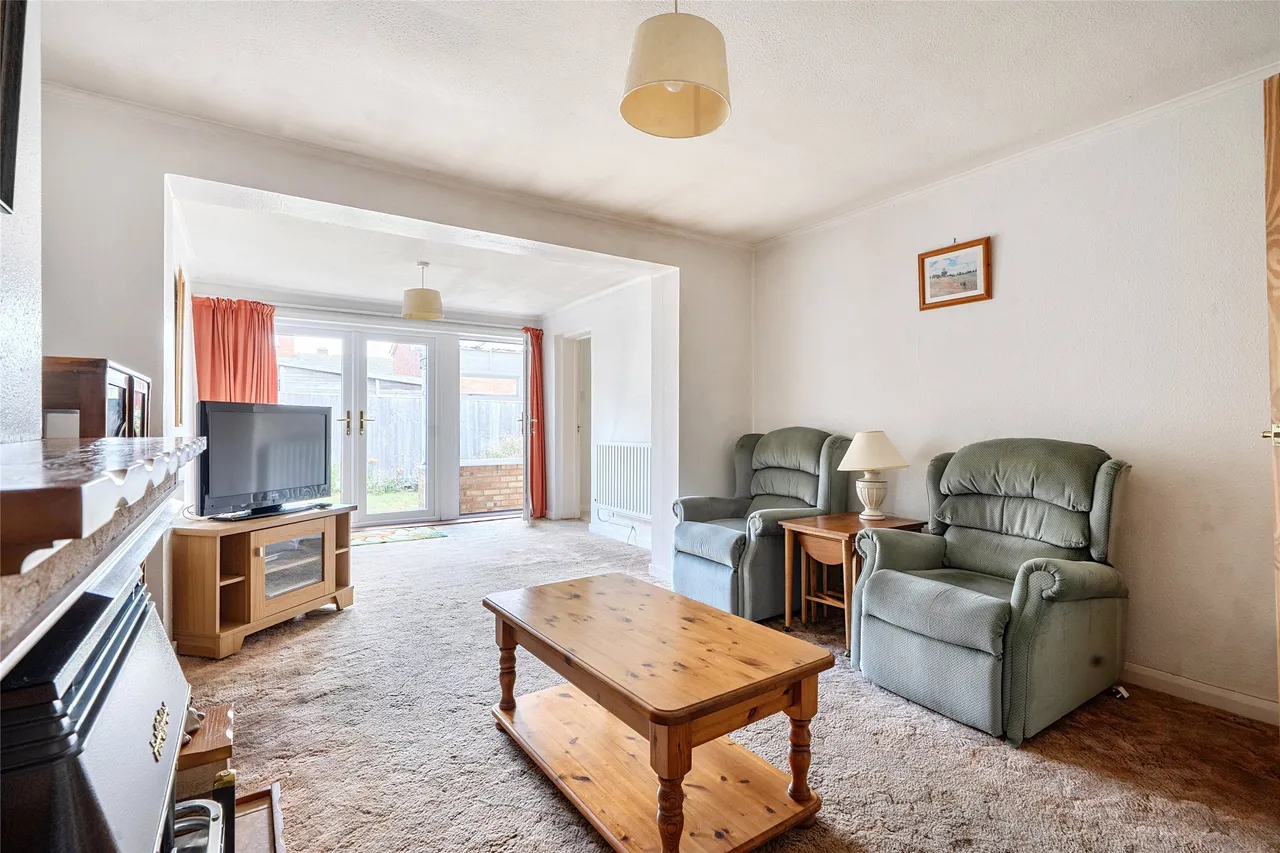 Blenheim Drive, Witney, OX28 5LN, photo 2