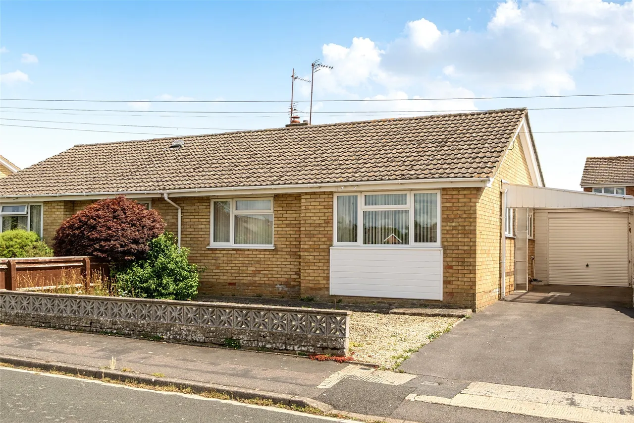 3 bed house for sale — Blenheim Drive, Witney, OX28 5LN