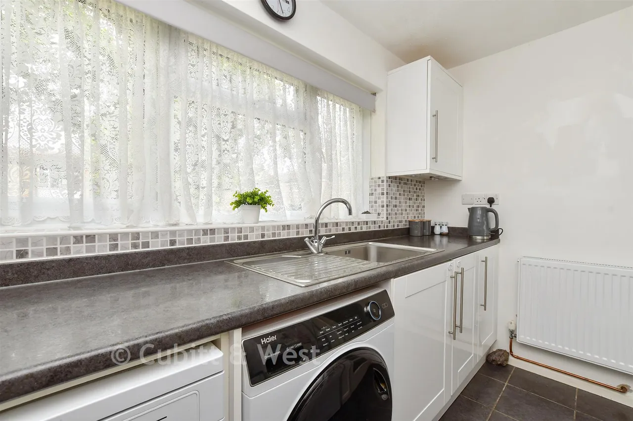 Greathurst End, Bookham, KT23, photo 3