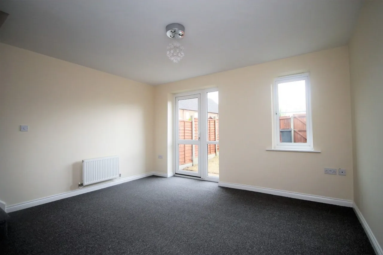 Whitebeam Way, Nuneaton, photo 3