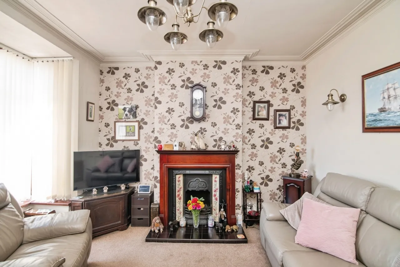 Jiggins Lane, Birmingham, B32, photo 3