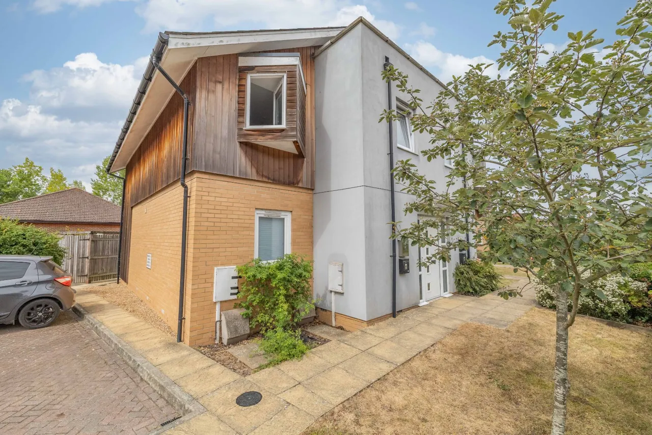1 bed flat for sale, Homersham, Canterbury, CT1