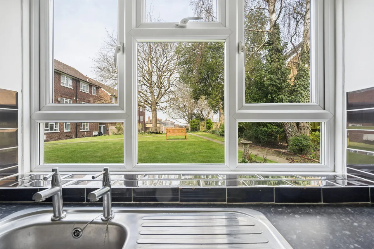 Bournehall High Street, Bushey, WD23, photo 5
