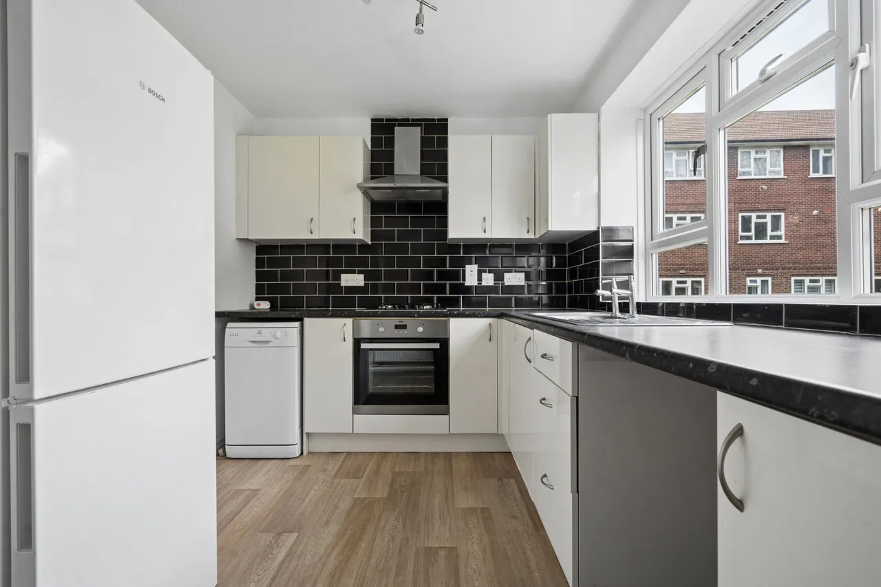Bournehall High Street, Bushey, WD23, photo 4