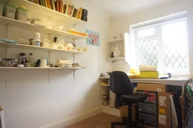 Groves Close, Bourne End, SL8, photo 5