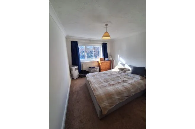 Groves Close, Bourne End, SL8, photo 7