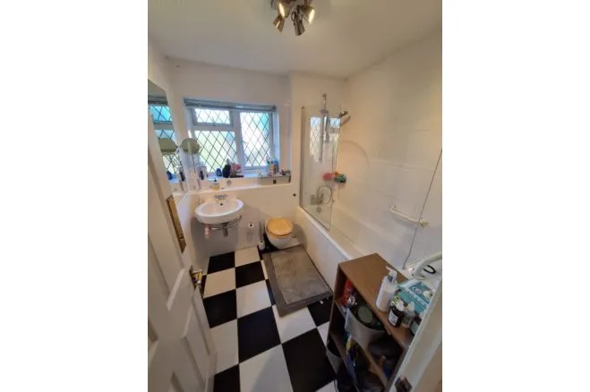 Groves Close, Bourne End, SL8, photo 10
