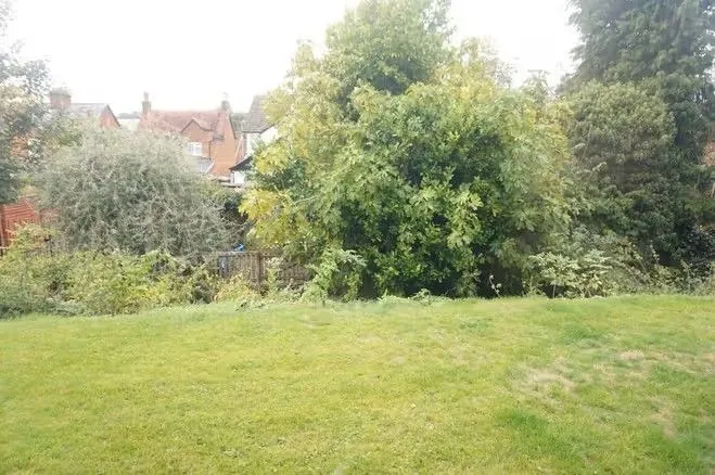 Groves Close, Bourne End, SL8, photo 2