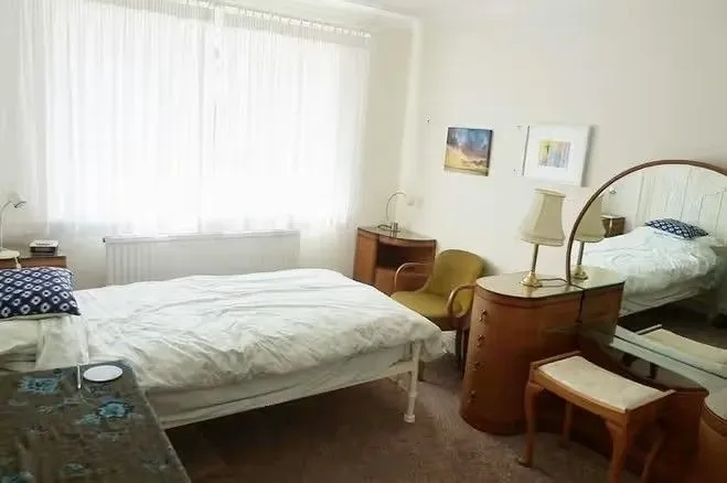 Groves Close, Bourne End, SL8, photo 6