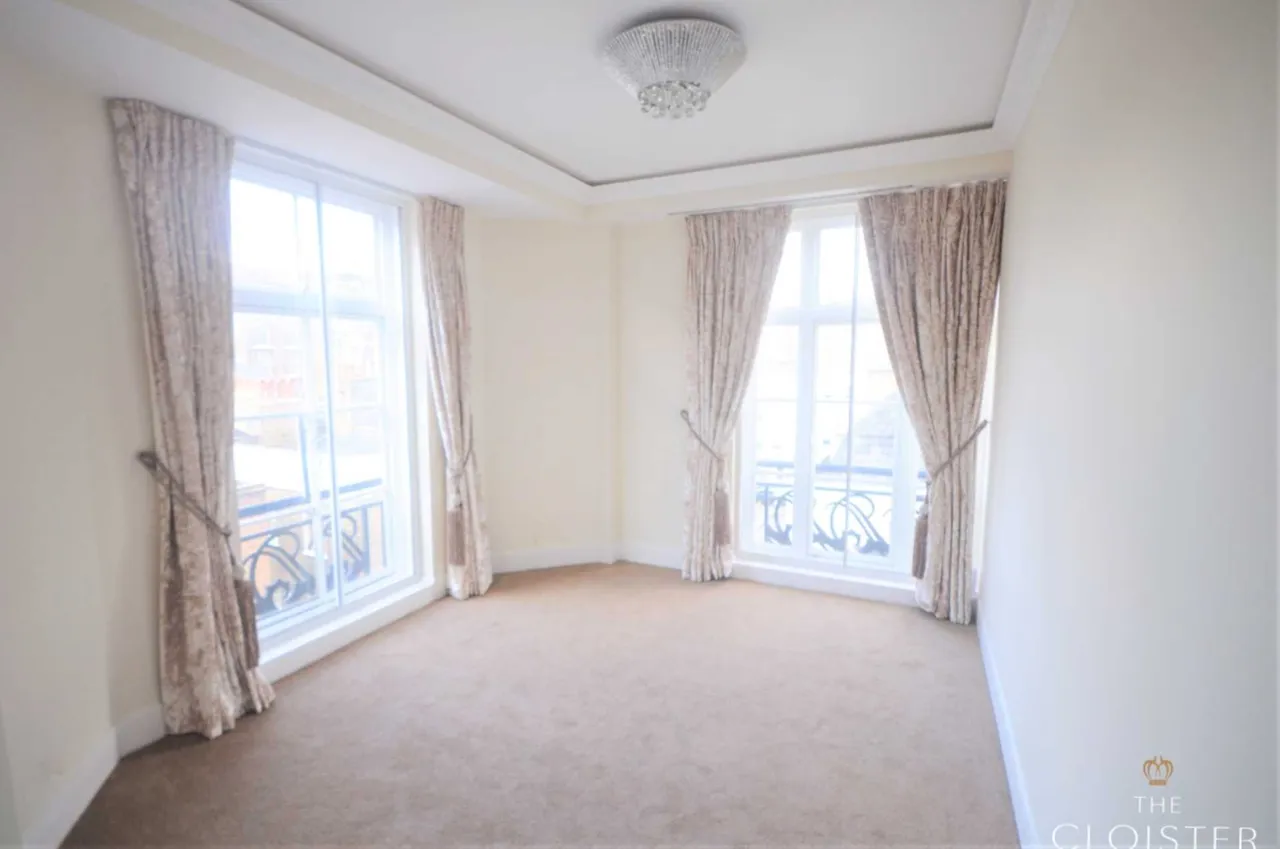 Hertford Street, London, W1J, photo 5