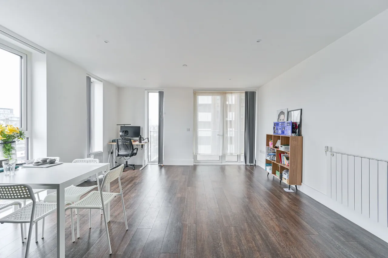 15 Compton House, 7 Victory Parade, Plumstead Road, London, photo 2