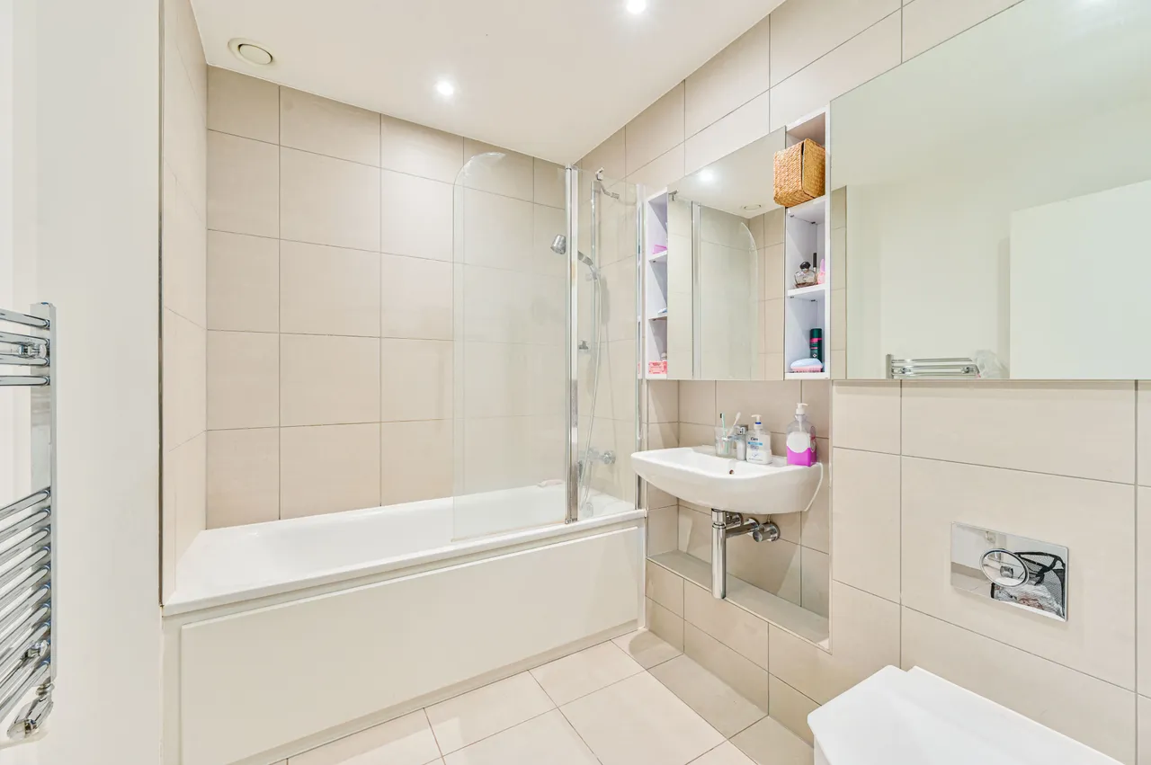 15 Compton House, 7 Victory Parade, Plumstead Road, London, photo 6