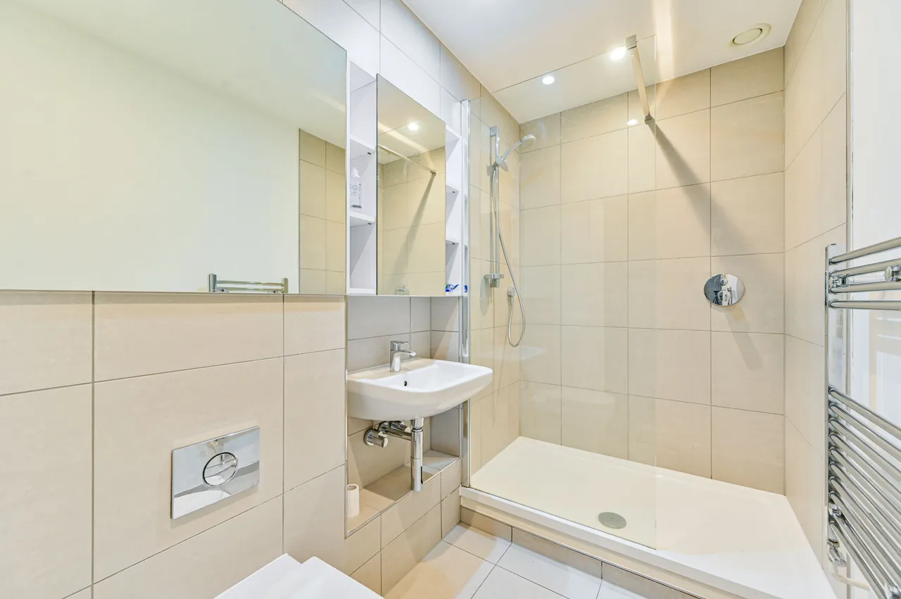 15 Compton House, 7 Victory Parade, Plumstead Road, London, photo 8