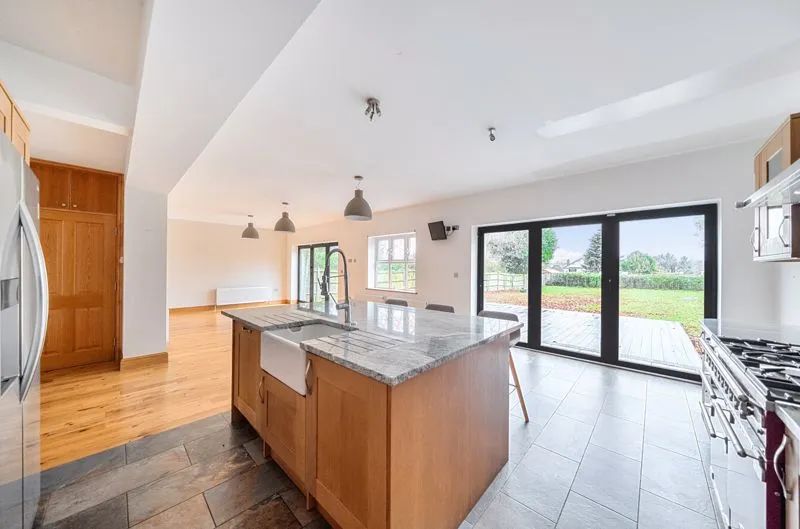 Copse Hill, Purley CR8 4LL, photo 2