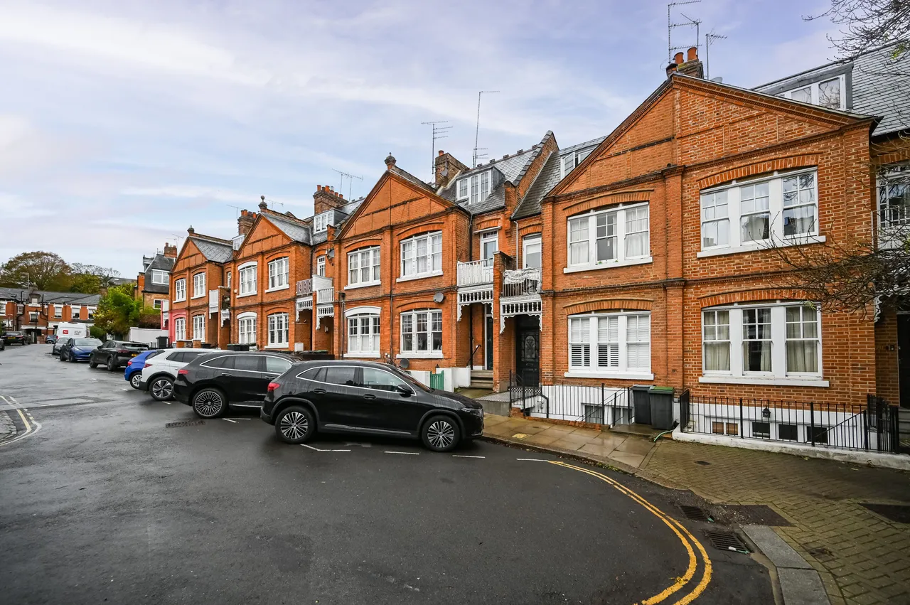 Flat 2, 92 Milton Park, London, photo 6