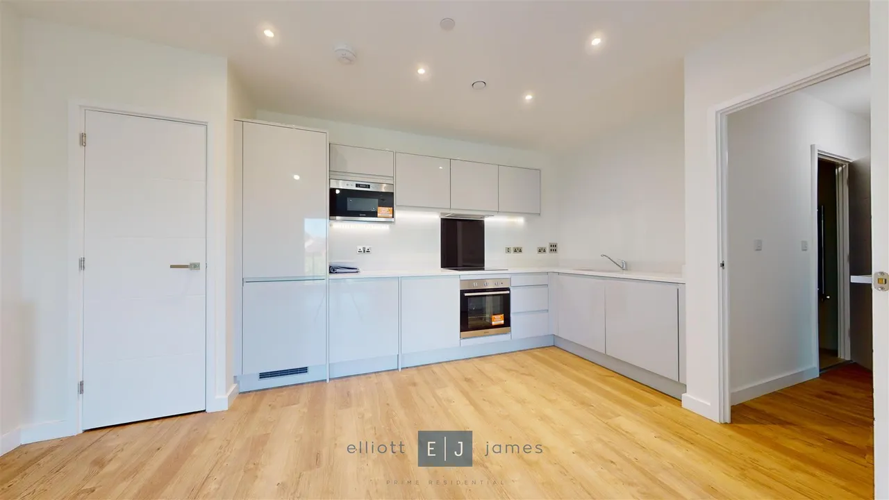 Borders Lane, IG10, photo 3