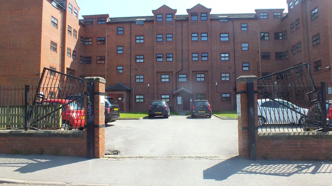 Belle Vue Road, Hyde Park, LS3, photo 7