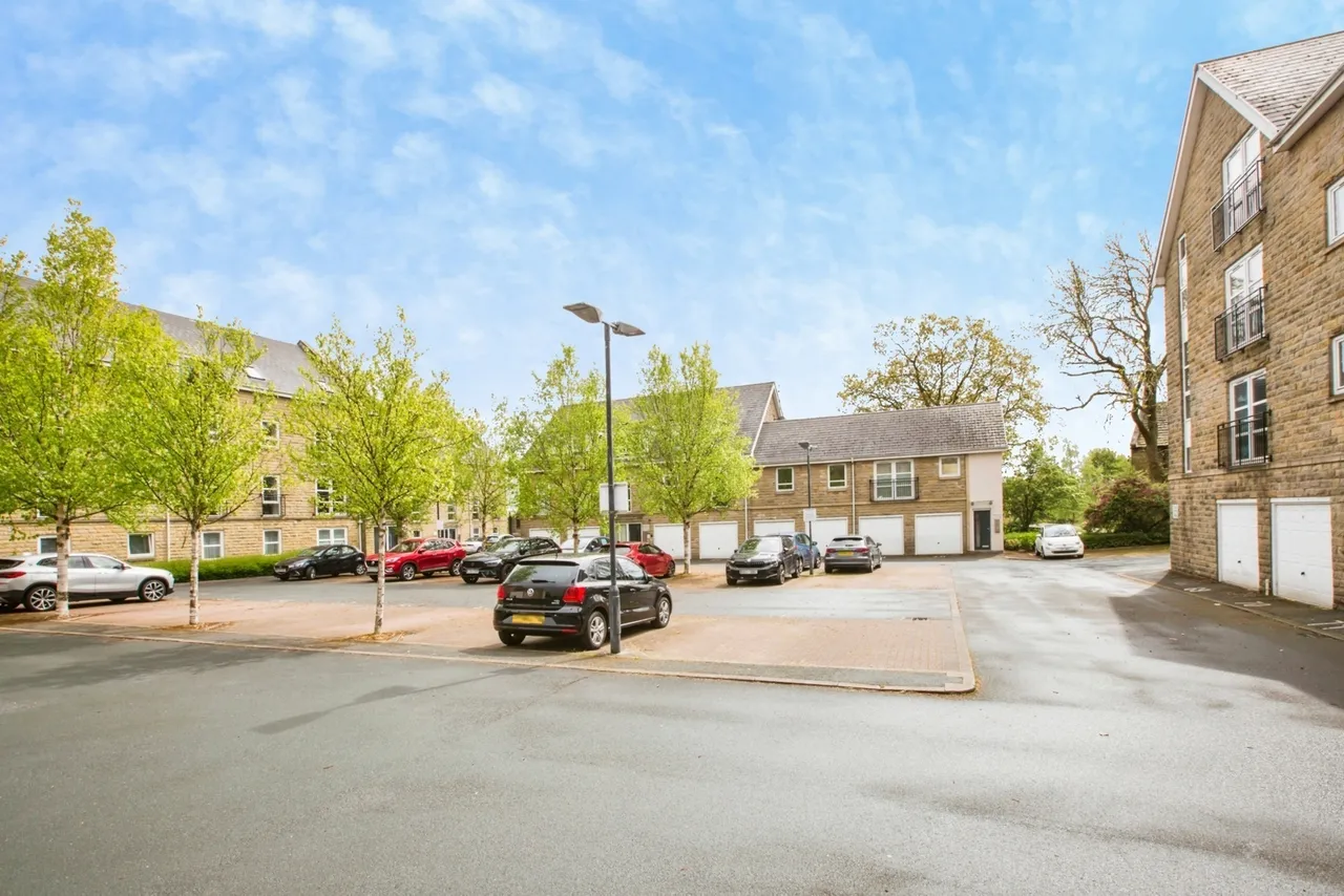 Albert Promenade, Halifax, West Yorkshire, HX3, photo 10