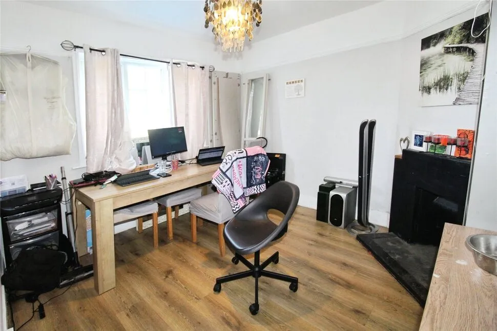 Knighton Road, Southampton, Hampshire, SO19, photo 5