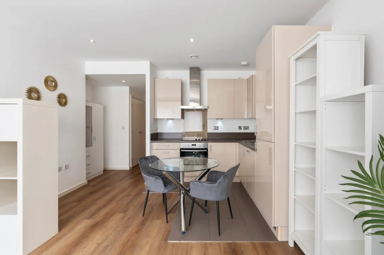 Jasmine House, Battersea Reach, photo 7
