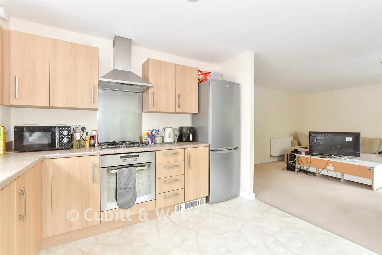 Spiro Close, Pulborough, RH20, photo 4