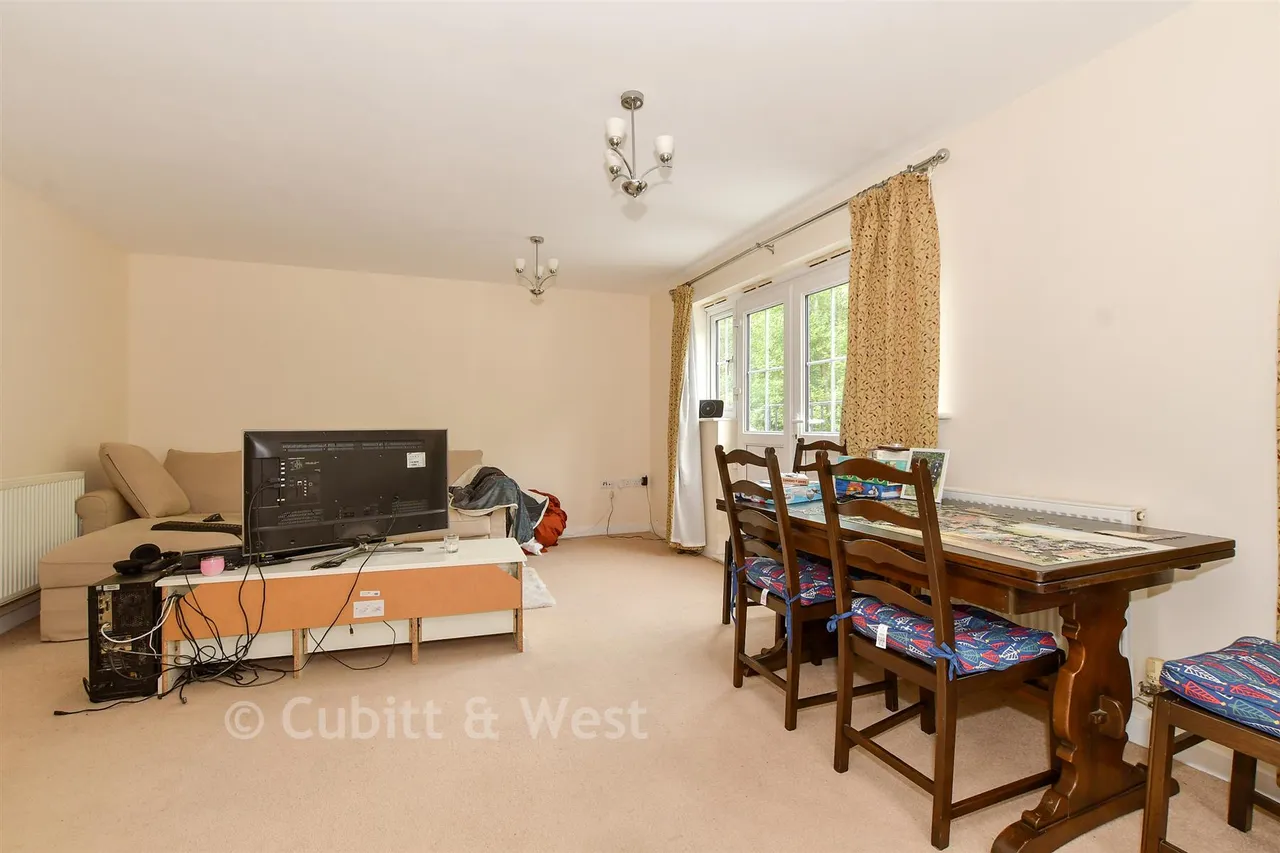 Spiro Close, Pulborough, RH20, photo 3