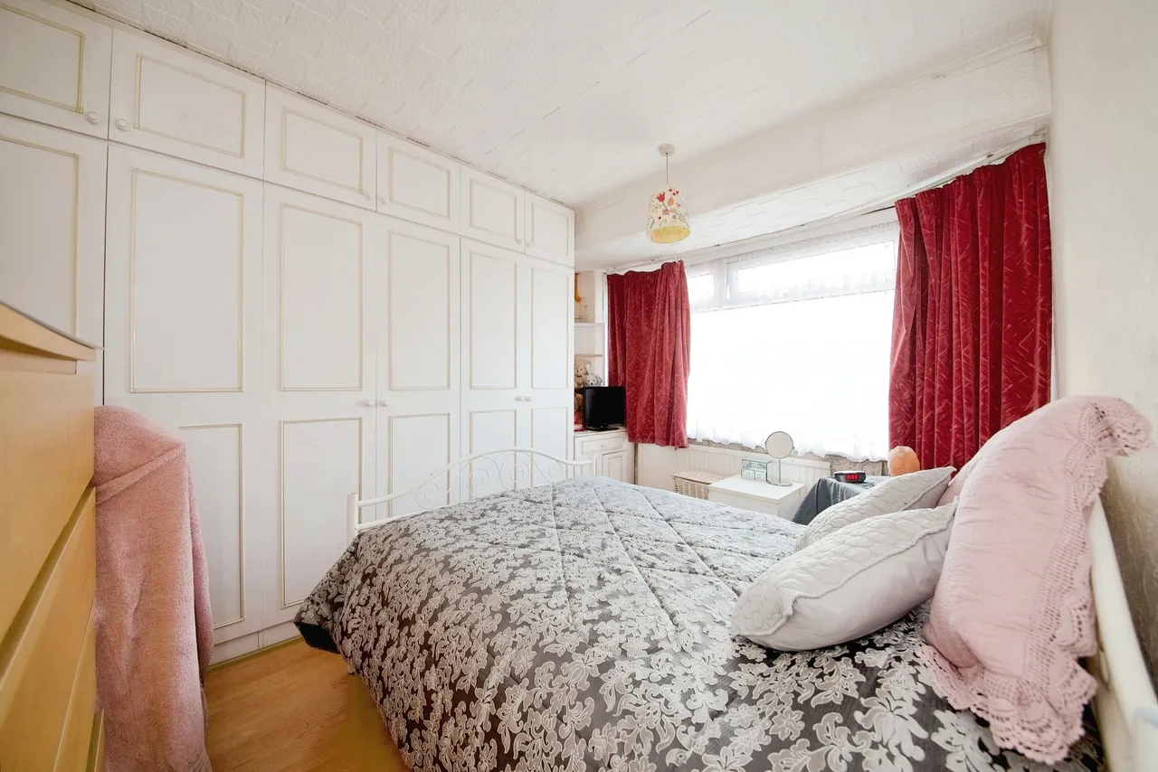 Nightingale Road, London, N9, photo 10