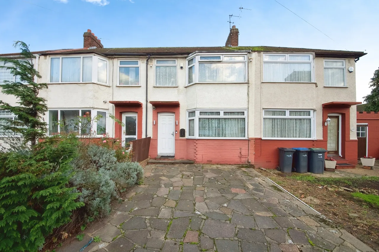 3 bed house for sale — Nightingale Road, London, N9