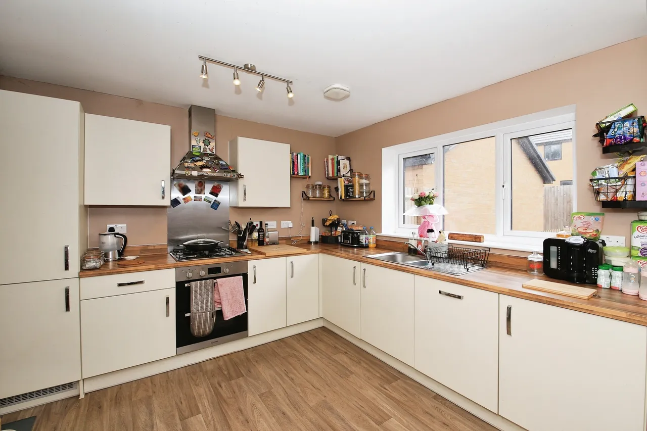 4 bed property to rent, Jackson Drive, Huntingdon, PE26