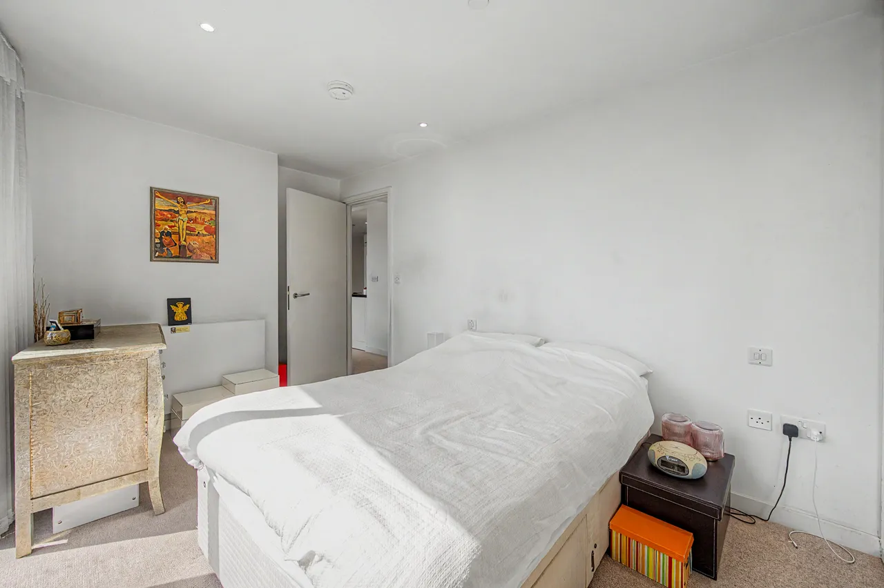 Apartment 405, The Strata, 8 Walworth Road, London, photo 7
