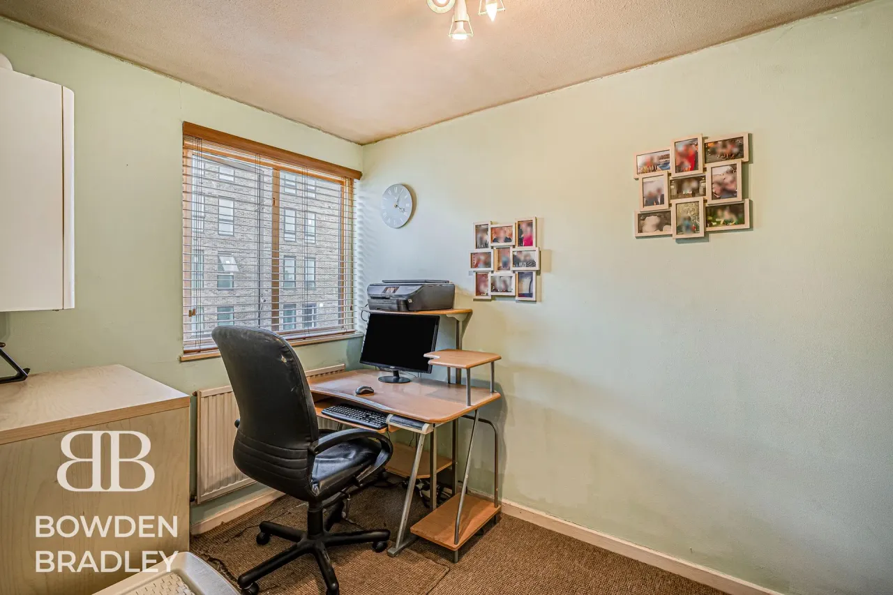 Kielder Close, Hainault, IG6, photo 30