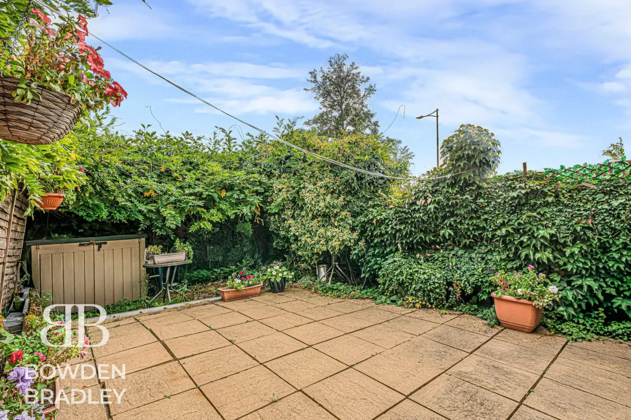 Kielder Close, Hainault, IG6, photo 14