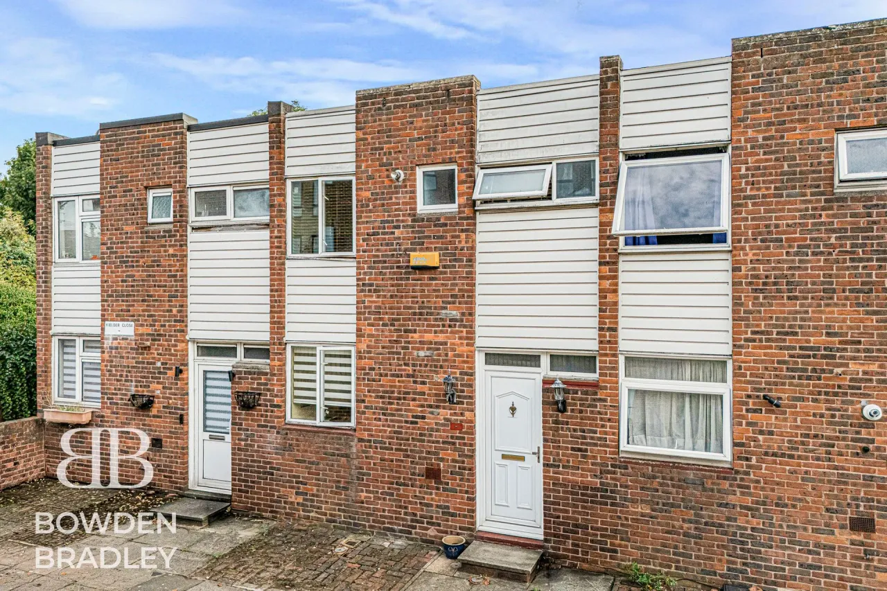 3 bed house for sale, Kielder Close, Hainault, IG6