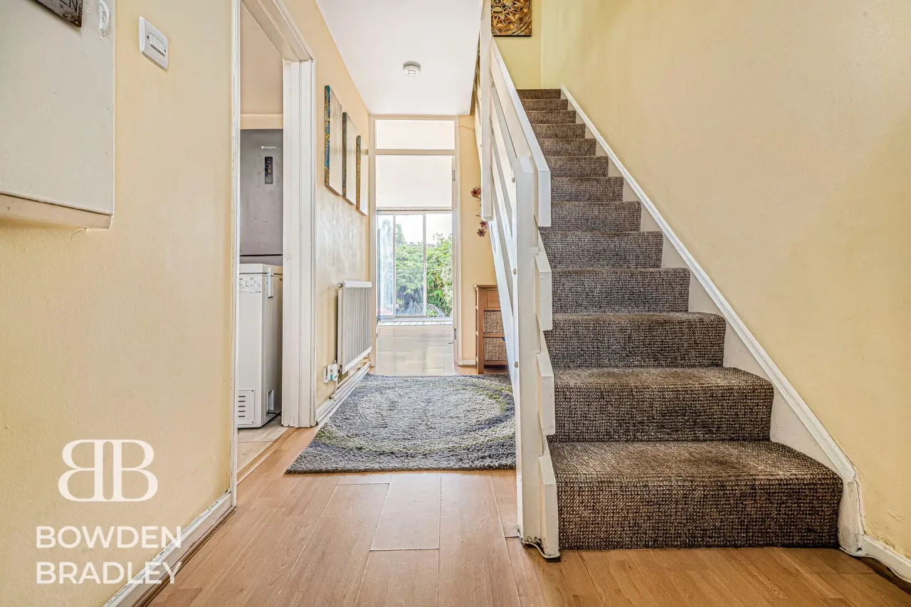 Kielder Close, Hainault, IG6, photo 25