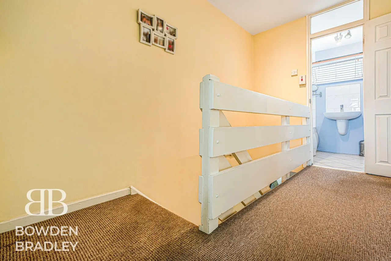 Kielder Close, Hainault, IG6, photo 26