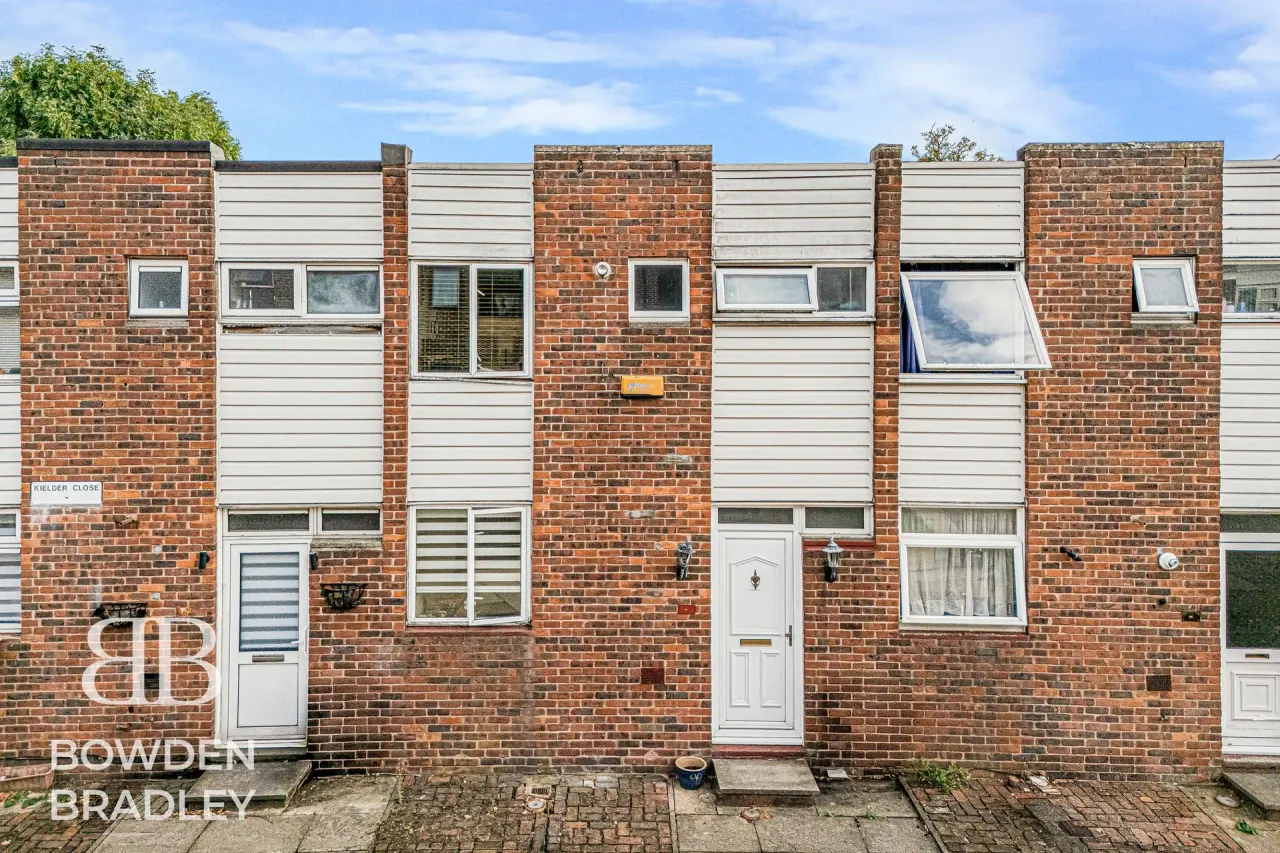 Kielder Close, Hainault, IG6, photo 32