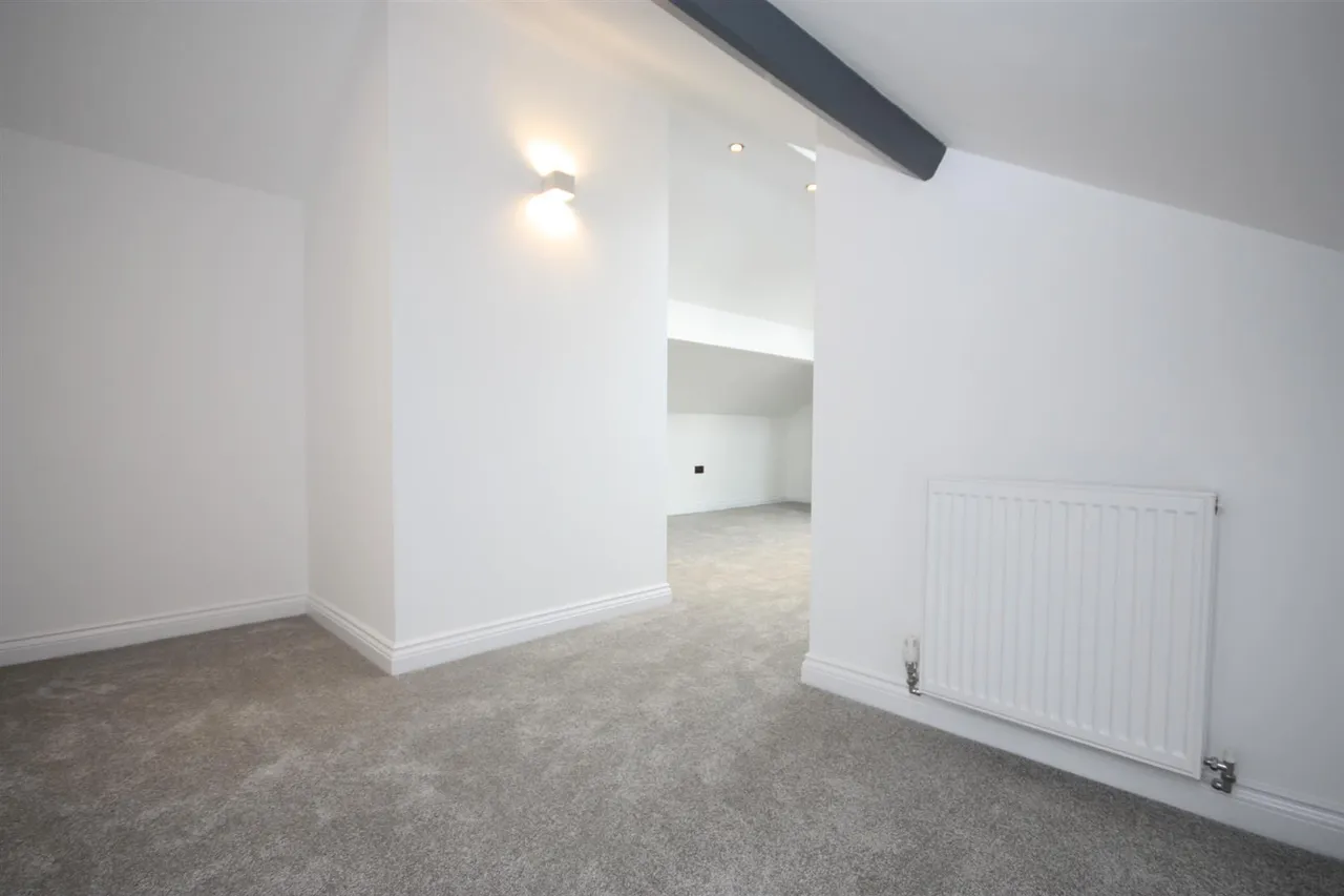 Moorland House, Low Green, LS19, photo 20