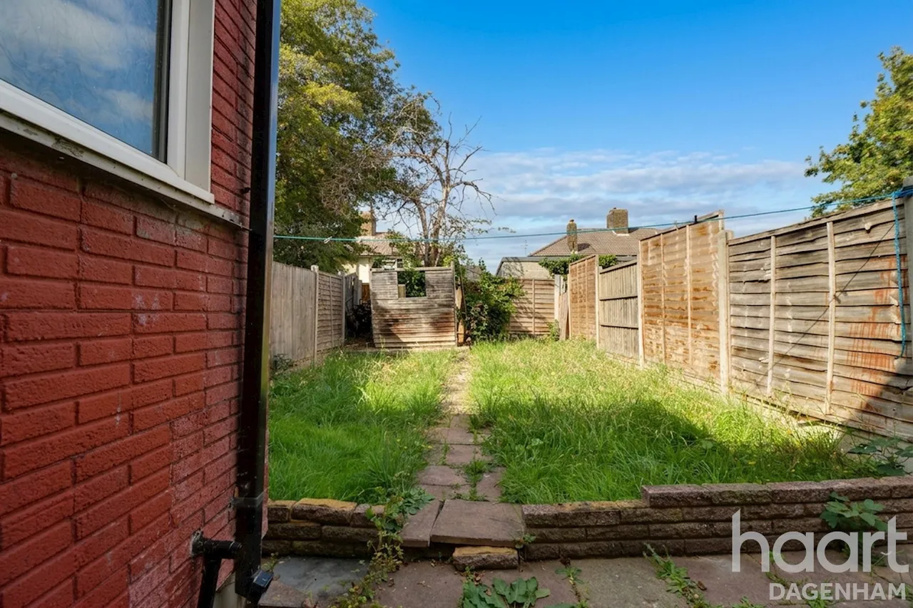 Rowney Gardens, Dagenham, RM9, photo 10