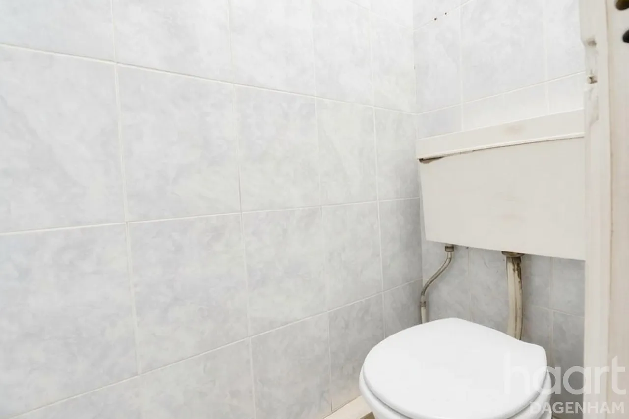 Rowney Gardens, Dagenham, RM9, photo 8