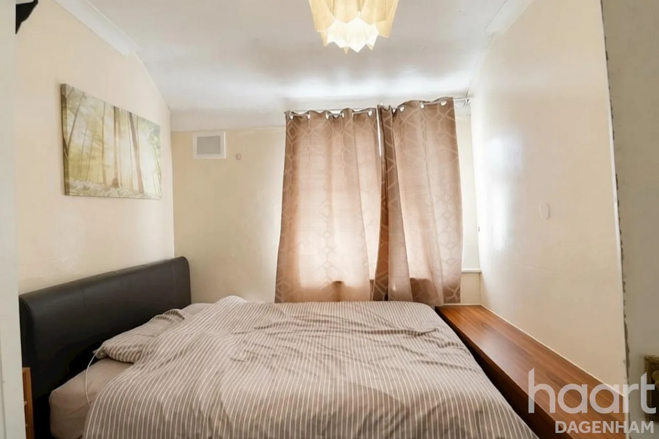 Rowney Gardens, Dagenham, RM9, photo 14