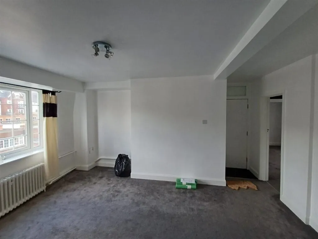 High Street, Guildford, GU1, photo 6
