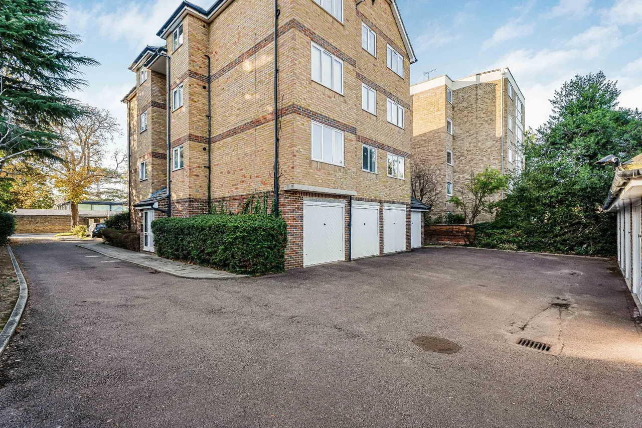 Kew Road, Richmond, TW9, photo 29
