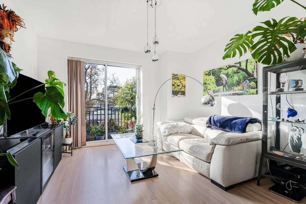 2 bed flat for sale, Kew Road, Richmond, TW9