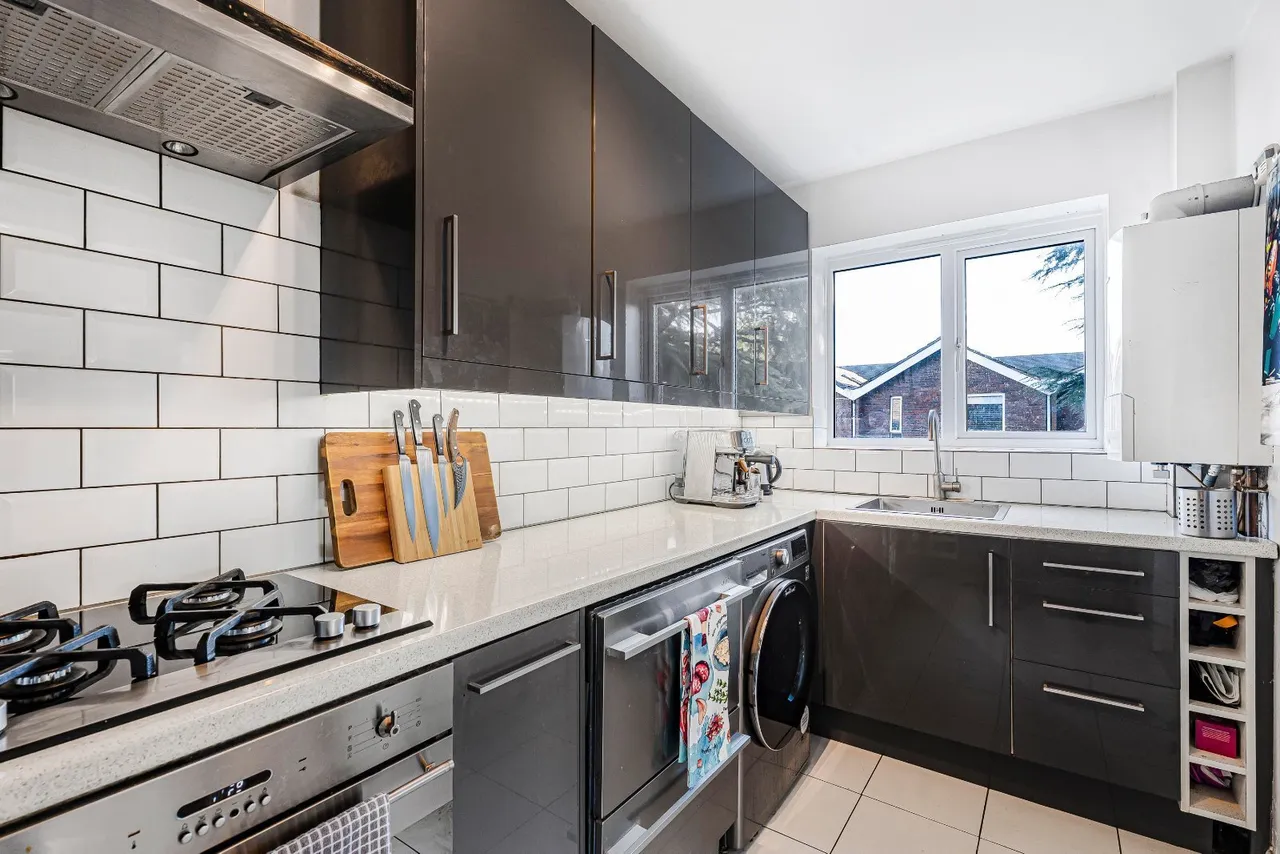 Kew Road, Richmond, TW9, photo 17