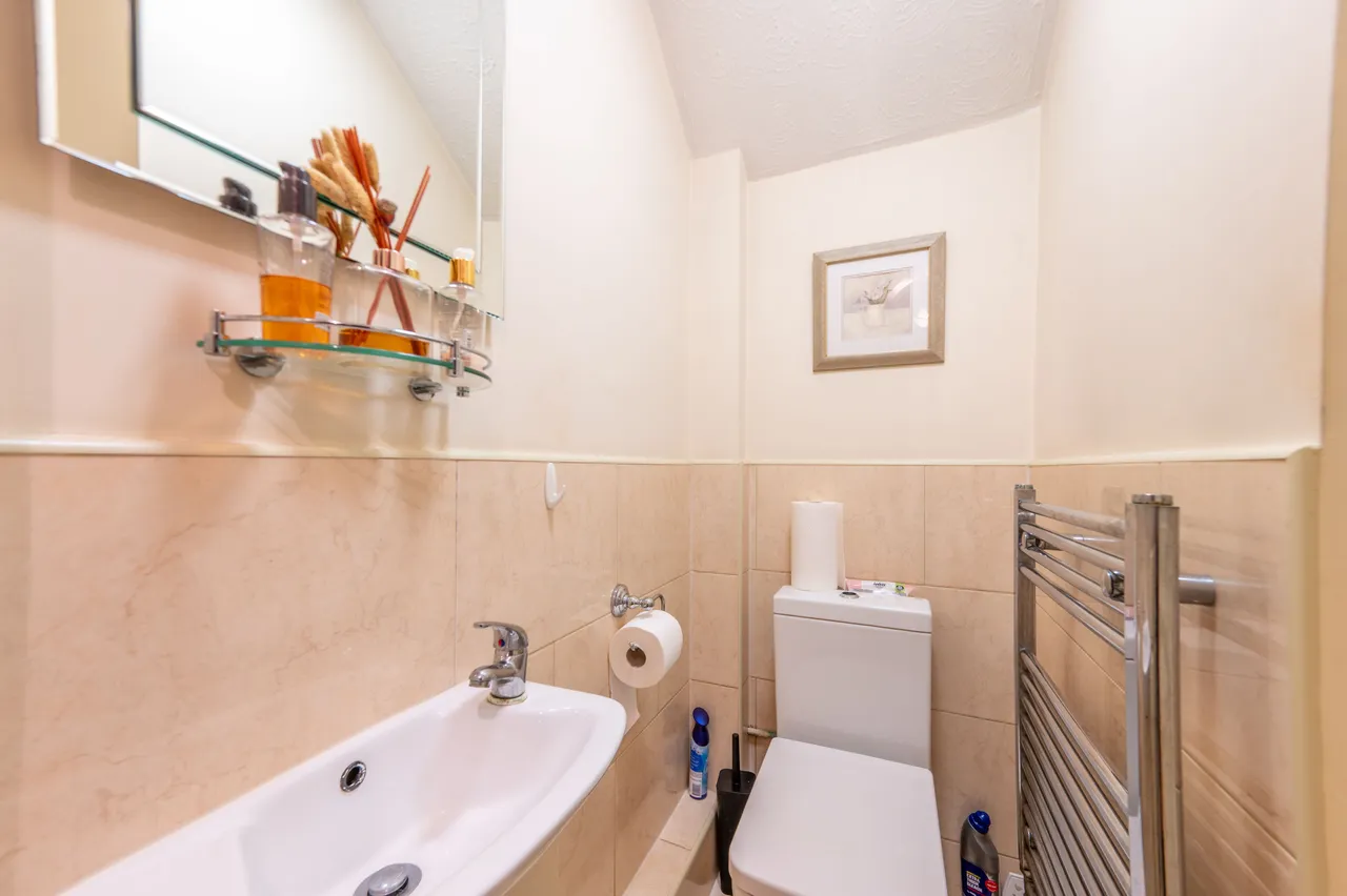 6 Gabrielle Close, Wembley, photo 11