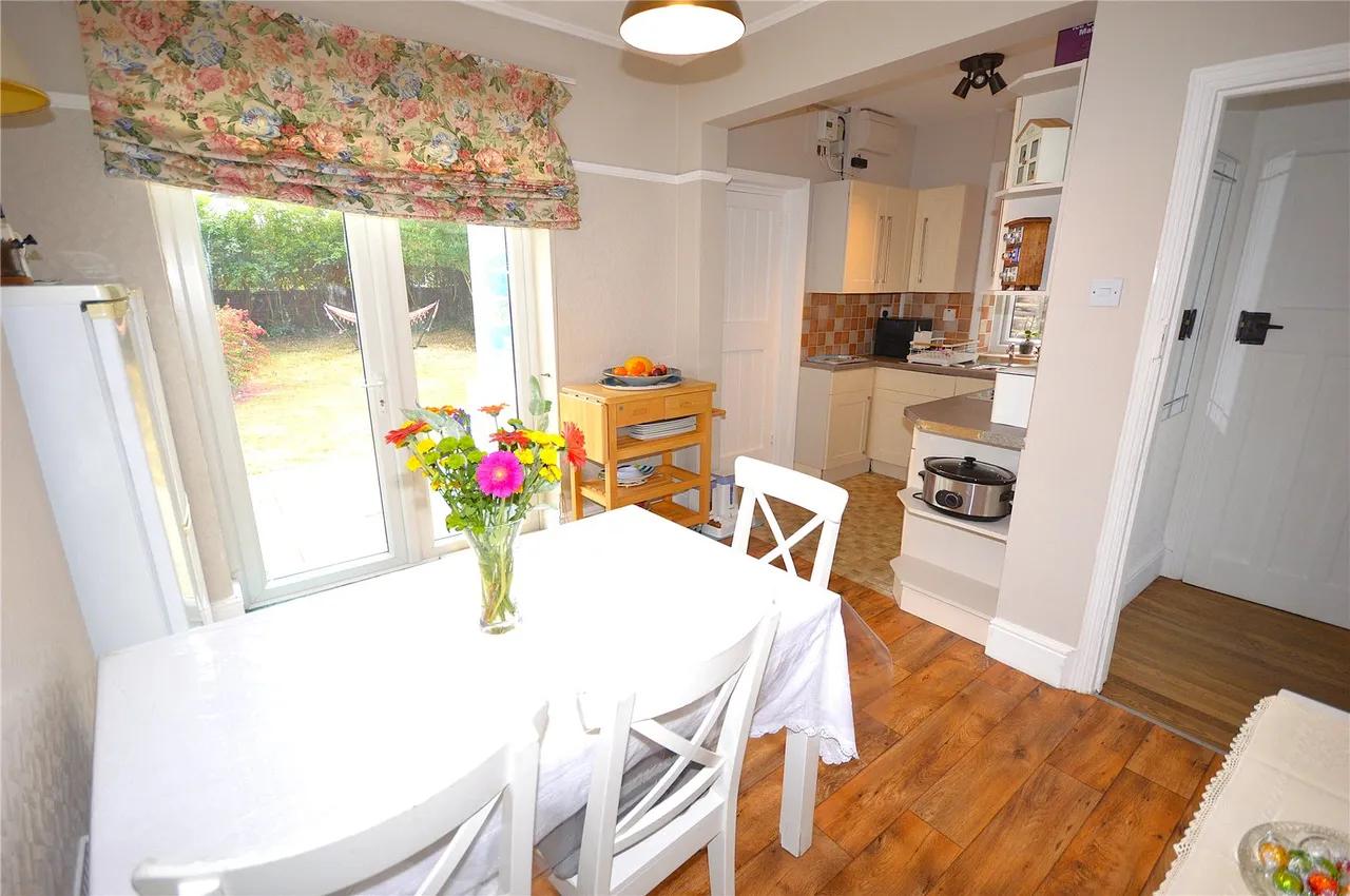 Llanidloes Road, Newtown, photo 4